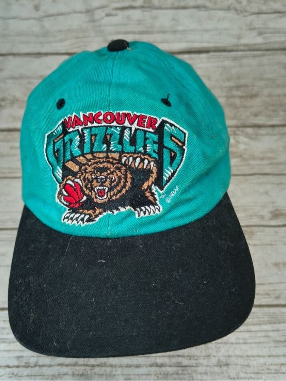 Vintage Vancouver Grizzlies NBA Starter Ball Cap